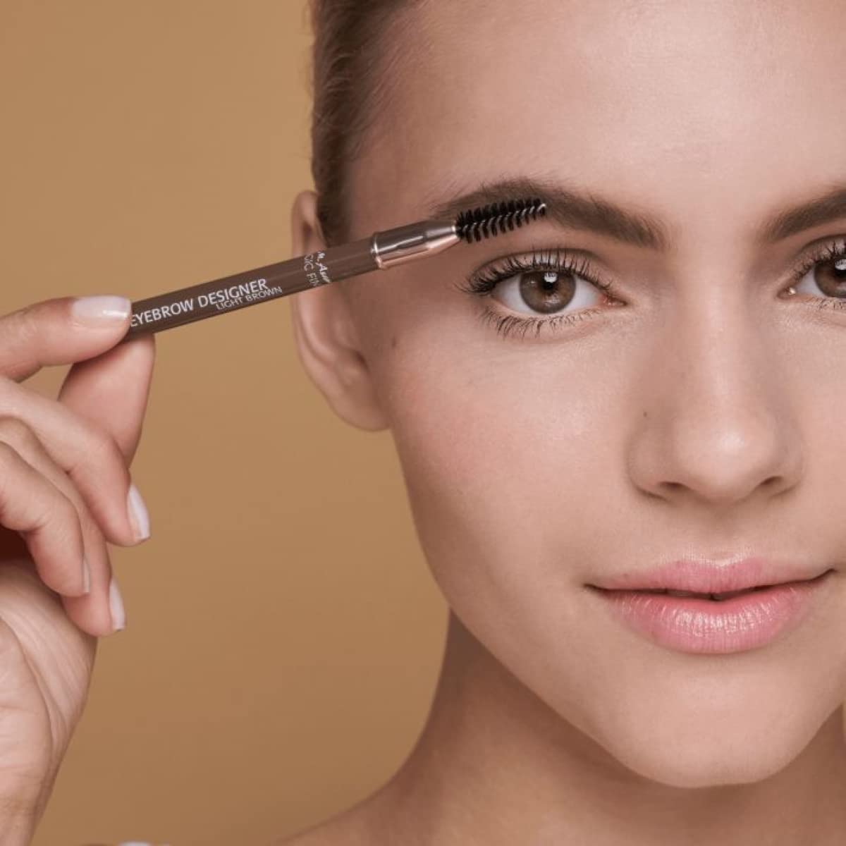 M. Asam MAGIC FINISH Eyebrow Designer Light-Brown - 4-in-1 eyebrow pencil with rotating mine & spiral brush, perfect shape & fullness thanks to powdery texture, optimal brow arch, eye make-up, 0.01 Oz